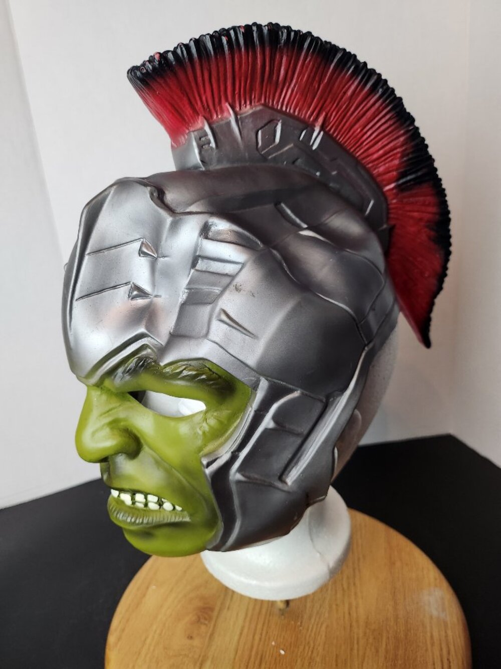 Disney Store Marvel Thor Ragnarok Gladiator Hulk Mask Kids Halloween Costume